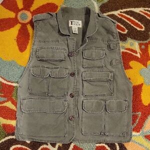 Utility Vest with Multiple Pockets